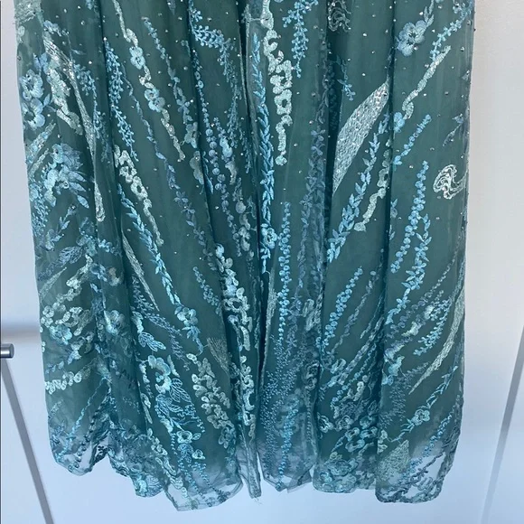 Mac Duggal Lace Women Dress in Teal